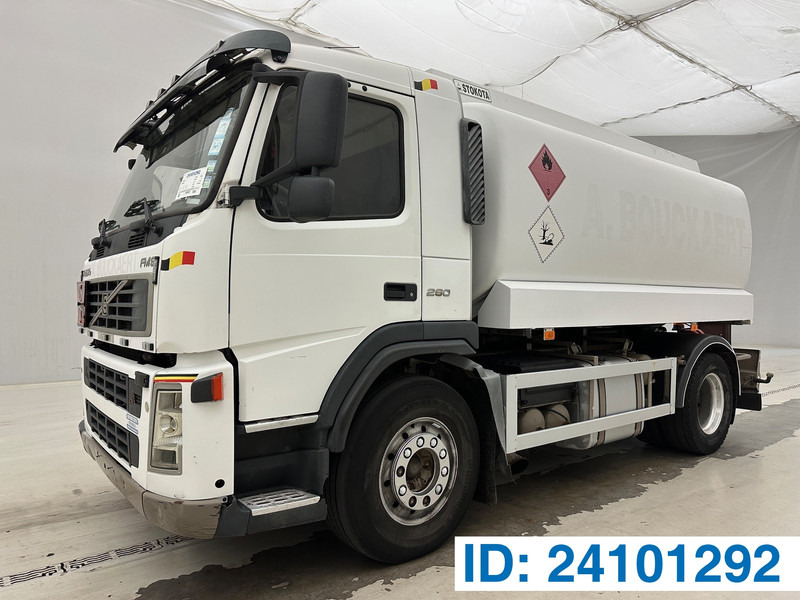 Volvo FM9.260 - Tankwagen: das Bild 1 Volvo FM9.260 - Tankwagen: das Bild 1