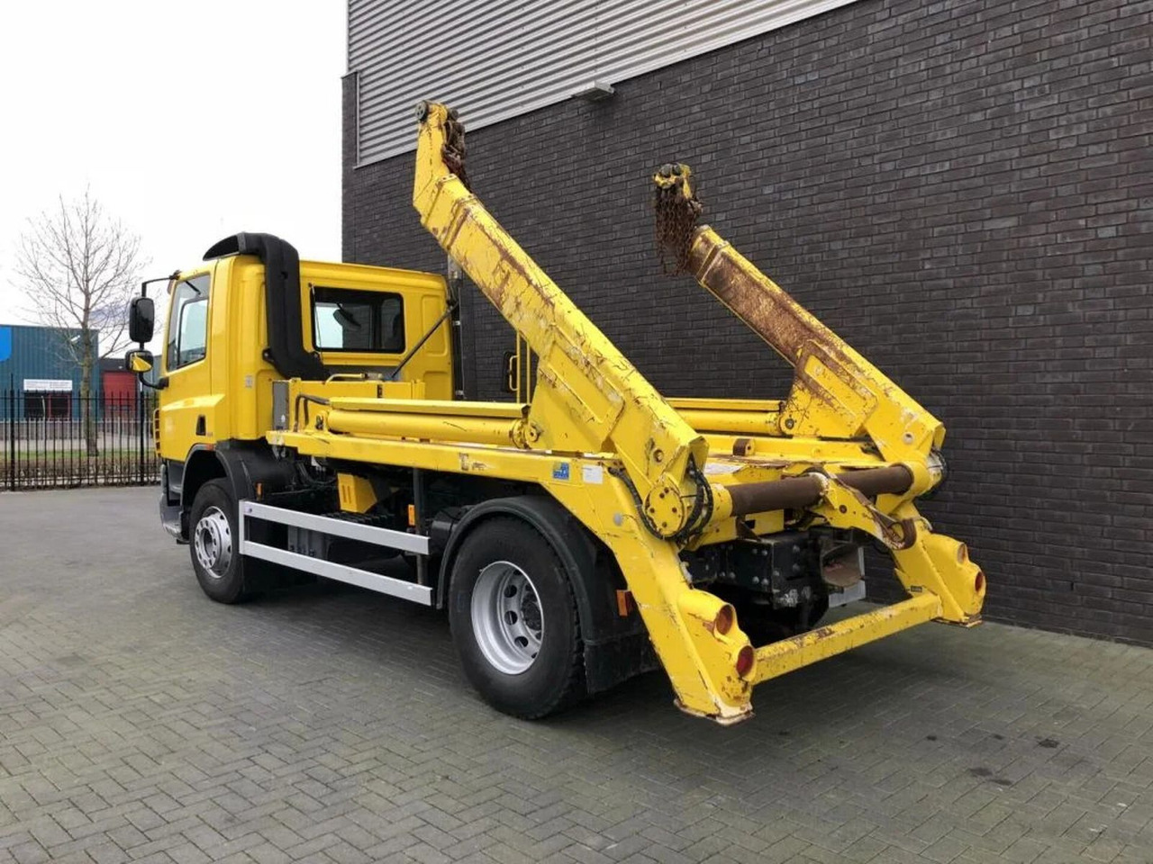 DAF CF 360 4X2 PORTAALARMSYTEEM - Abrollkipper: das Bild 3 DAF CF 360 4X2 PORTAALARMSYTEEM - Abrollkipper: das Bild 3