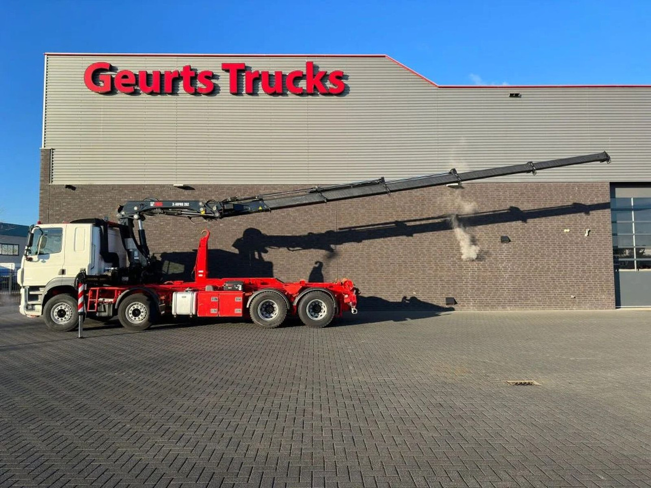 DAF CF 530 8X4 + HIAB HAAKARM + HIAB 262 EP-5 KRAAN/ - Abrollkipper: das Bild 4 DAF CF 530 8X4 + HIAB HAAKARM + HIAB 262 EP-5 KRAAN/ - Abrollkipper: das Bild 4