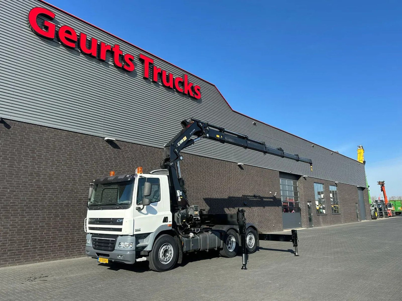 DAF CF 85 410 6X2 + HIAB 422EP-5 HIPRO TREKKER/SATTE - Autokran: das Bild 4 DAF CF 85 410 6X2 + HIAB 422EP-5 HIPRO TREKKER/SATTE - Autokran: das Bild 4