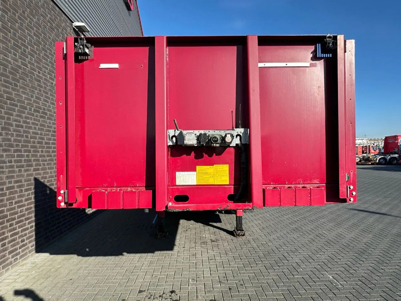HRD SPLB 4 N. BALLAST TRAILER, 3E EN 4E ASSEN GESTUU - Pritschenauflieger/ Plattformauflieger: das Bild 4 HRD SPLB 4 N. BALLAST TRAILER, 3E EN 4E ASSEN GESTUU - Pritschenauflieger/ Plattformauflieger: das Bild 4