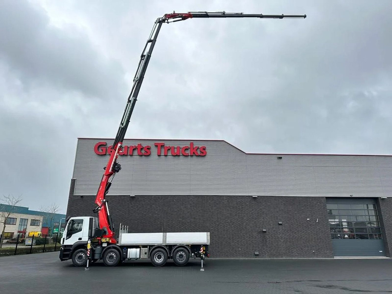Iveco Stralis 480 X-WAY 8X2 + FASSI 545RA.2.26 + JIB L - Autokran: das Bild 4 Iveco Stralis 480 X-WAY 8X2 + FASSI 545RA.2.26 + JIB L - Autokran: das Bild 4