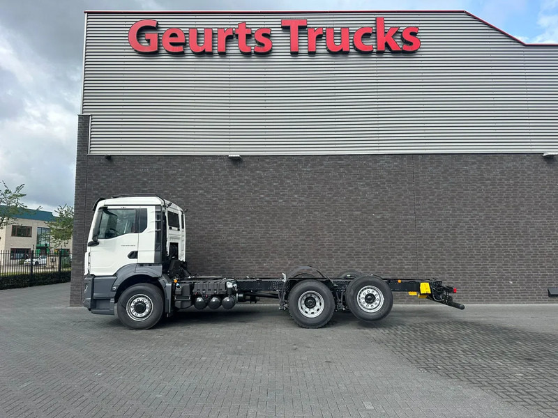 MAN TGS 26.520 6X2H-4 BL CH HYDRO DRIVE CHASSIS CABINE (NIEUW) - Fahrgestell LKW: das Bild 1 MAN TGS 26.520 6X2H-4 BL CH HYDRO DRIVE CHASSIS CABINE (NIEUW) - Fahrgestell LKW: das Bild 1