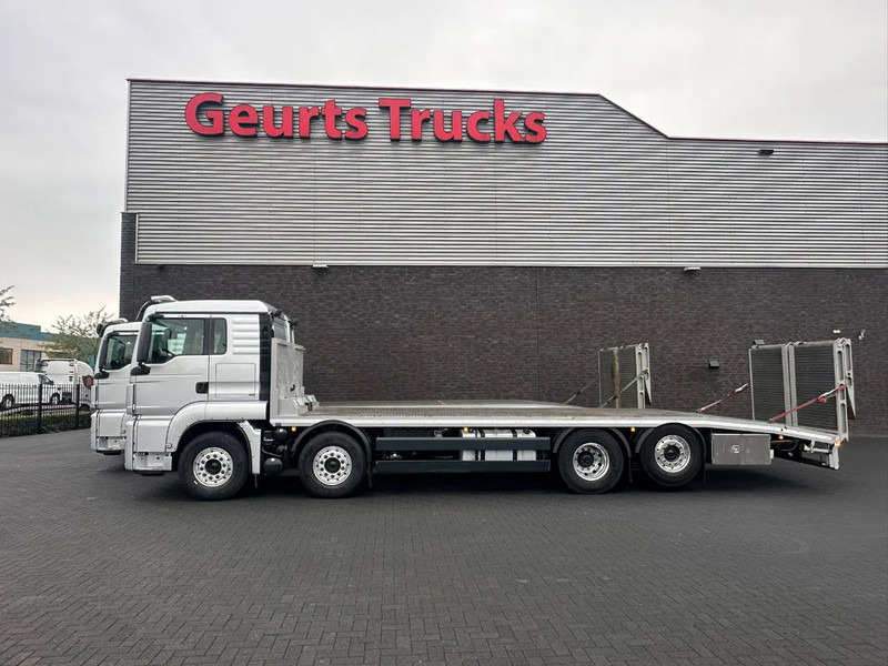 MAN TGS 35.470 8X2 OPRIJWAGEN/MACHINE TRANSPORTER/PLATEAU/ - Autotransporter LKW: das Bild 2 MAN TGS 35.470 8X2 OPRIJWAGEN/MACHINE TRANSPORTER/PLATEAU/ - Autotransporter LKW: das Bild 2