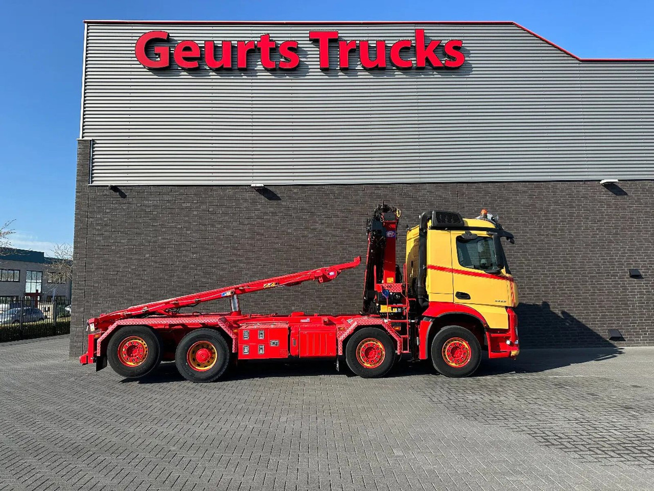 Mercedes-Benz Arocs 3253 L ENA 8X2/4 HMF2820 KRAAN / KRAN/ CRA - Abrollkipper, Autokran: das Bild 4 Mercedes-Benz Arocs 3253 L ENA 8X2/4 HMF2820 KRAAN / KRAN/ CRA - Abrollkipper, Autokran: das Bild 4