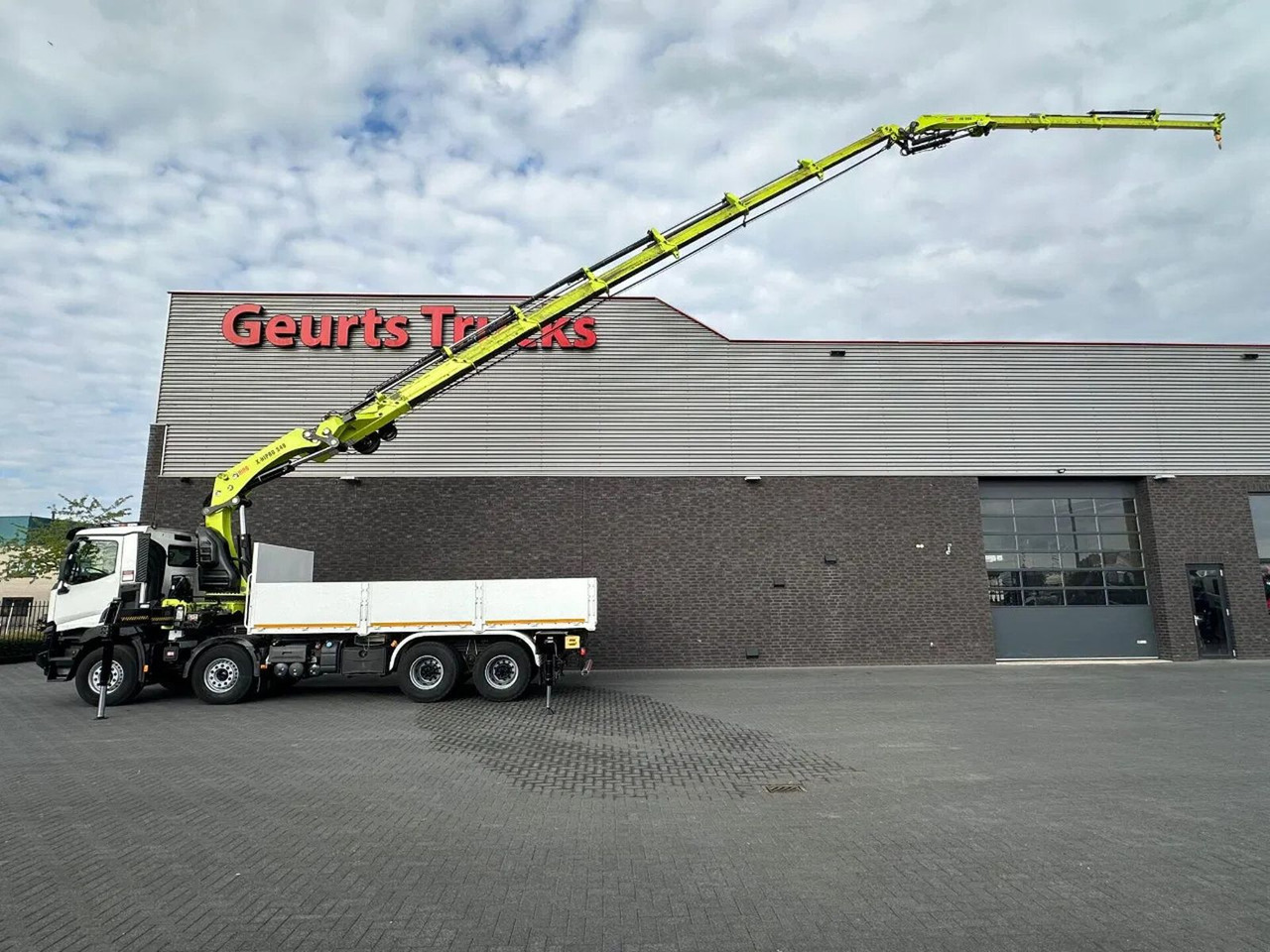 Renault C460 8X4 + HIAB X-HIPRO 548 E-7 MET JIB KRAAN / - Autokran: das Bild 1 Renault C460 8X4 + HIAB X-HIPRO 548 E-7 MET JIB KRAAN / - Autokran: das Bild 1