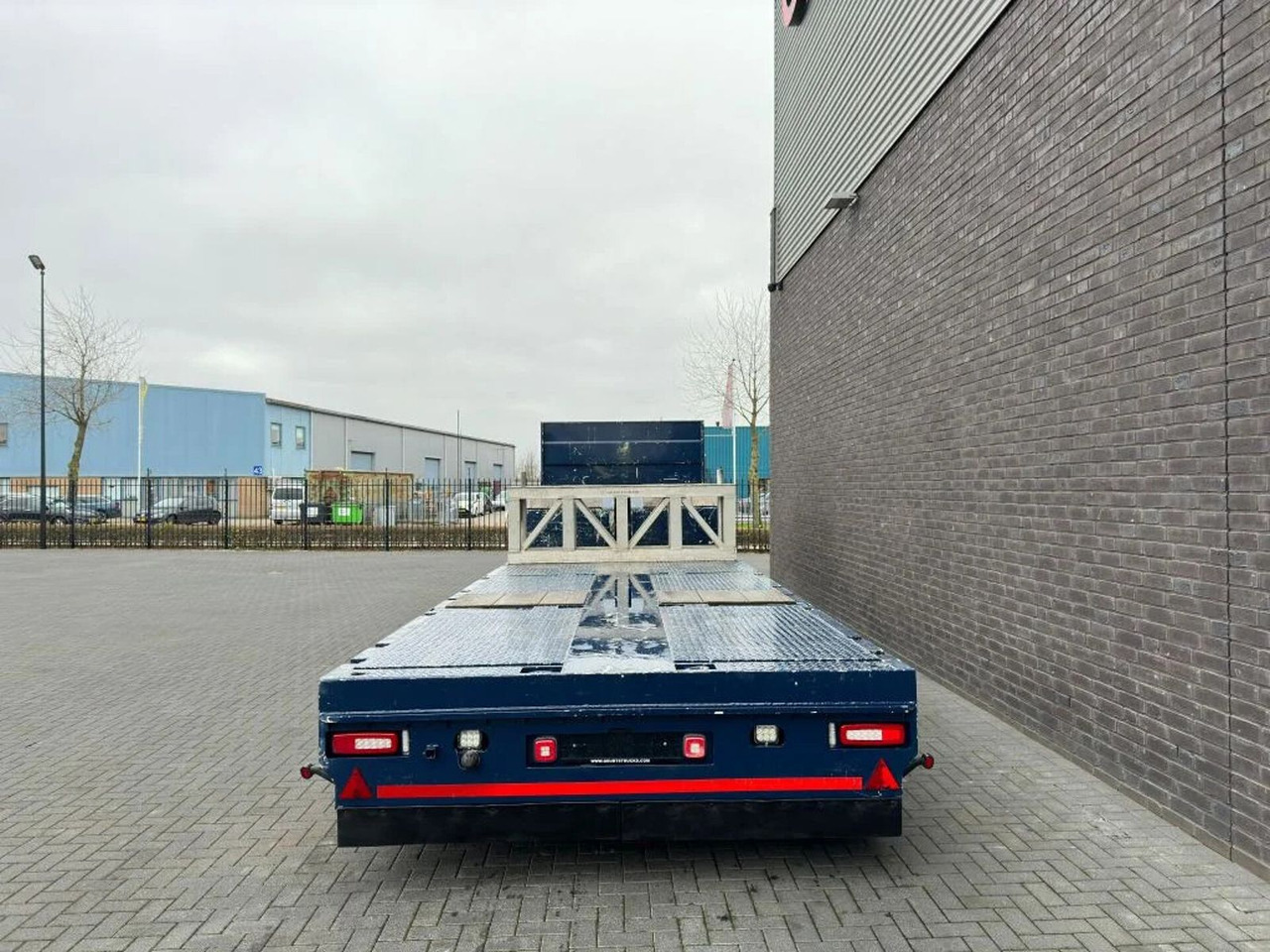 Rojo Trailer KT3 ST EXTENDABLE SEMI DIEPLADER/TI - Tieflader Auflieger: das Bild 4 Rojo Trailer KT3 ST EXTENDABLE SEMI DIEPLADER/TI - Tieflader Auflieger: das Bild 4