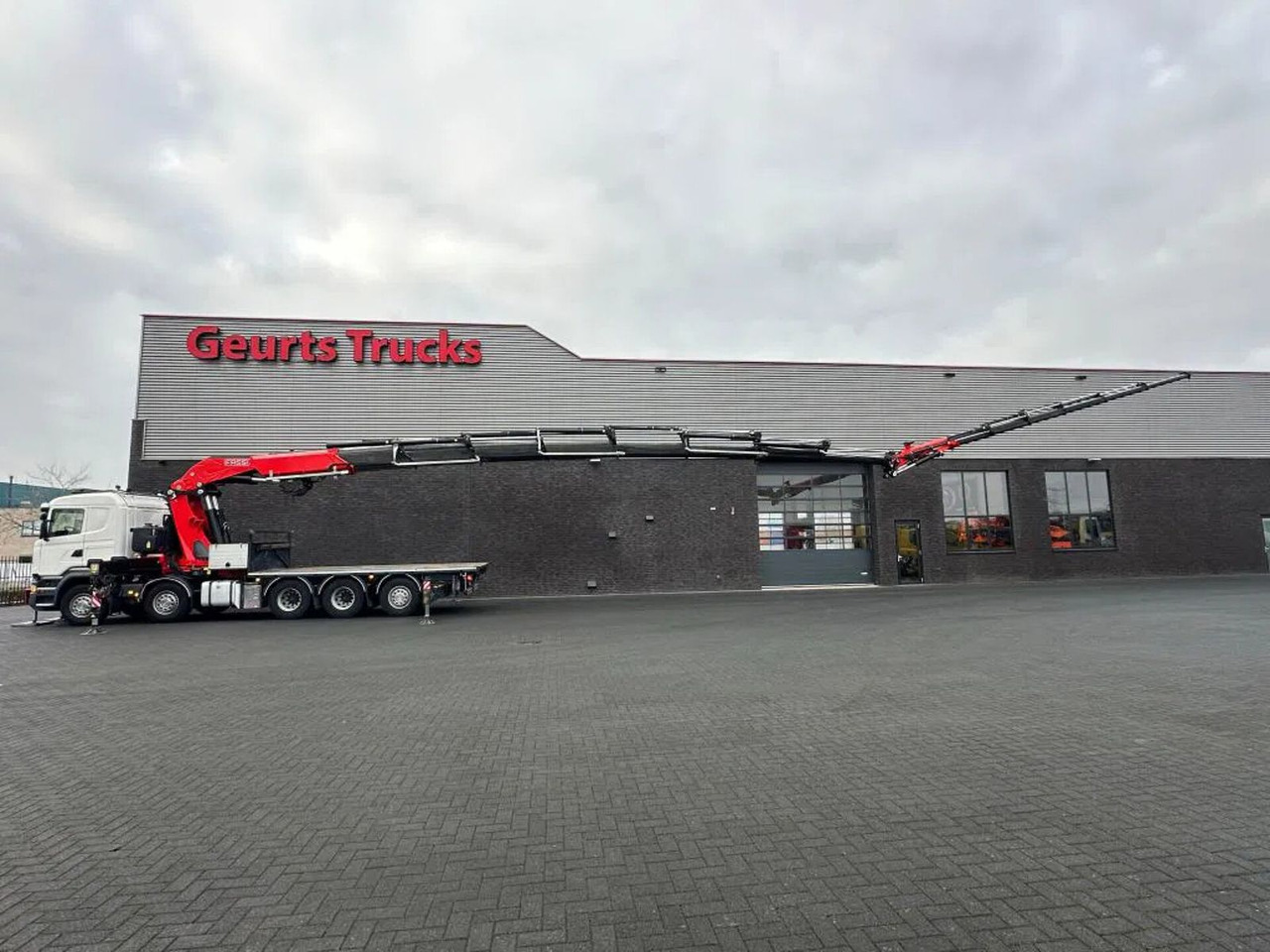 Scania R520 V8 10X4 TRIDEM + F1650RA.2.28 + JIB L816 KR - Autokran: das Bild 3 Scania R520 V8 10X4 TRIDEM + F1650RA.2.28 + JIB L816 KR - Autokran: das Bild 3