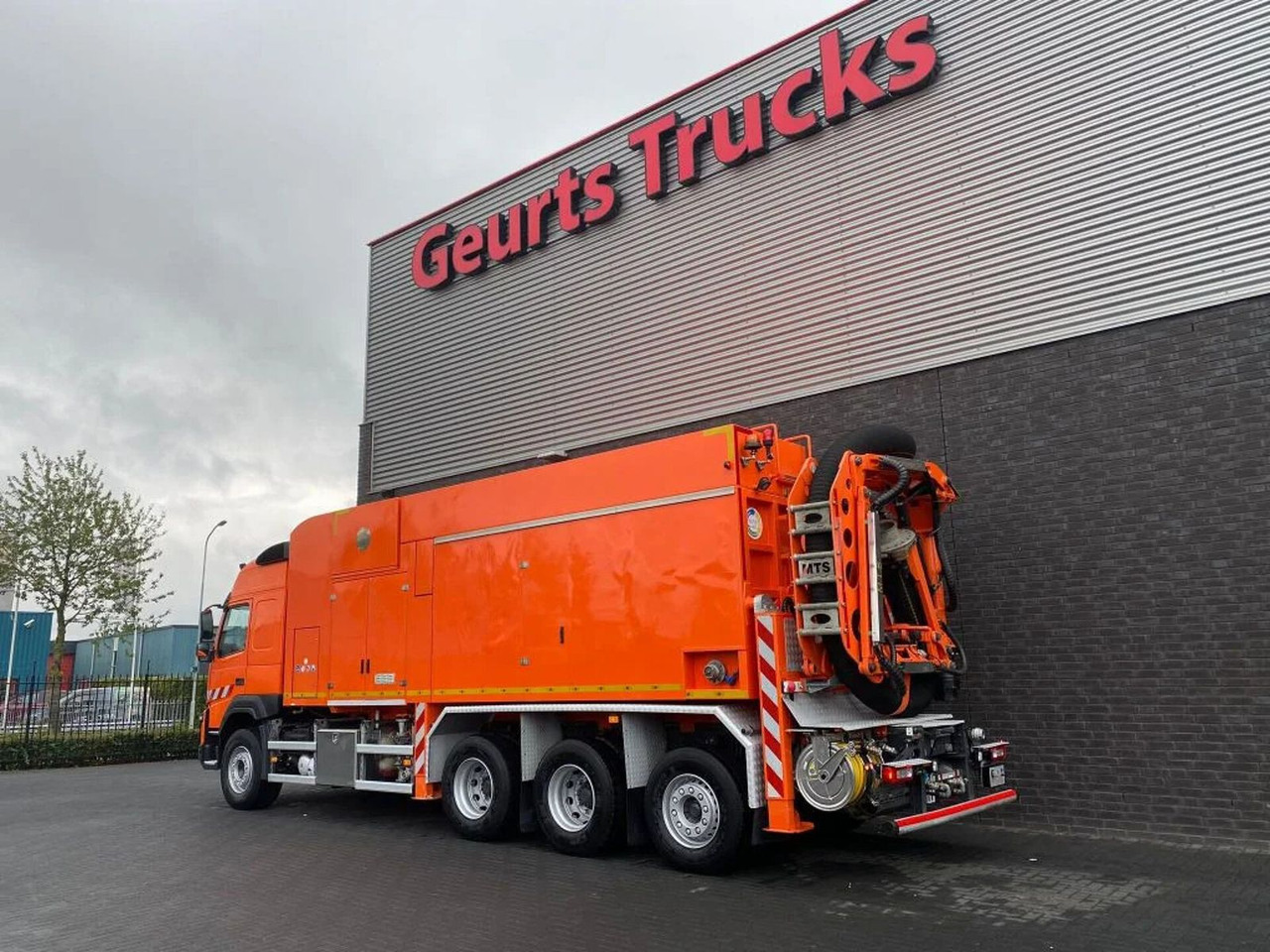 Volvo FMX 510 8X4 TRIDEM + MTS DINO 5 SAUGBAGGER/SUCTI - Saug-/ Spülfahrzeug: das Bild 3 Volvo FMX 510 8X4 TRIDEM + MTS DINO 5 SAUGBAGGER/SUCTI - Saug-/ Spülfahrzeug: das Bild 3