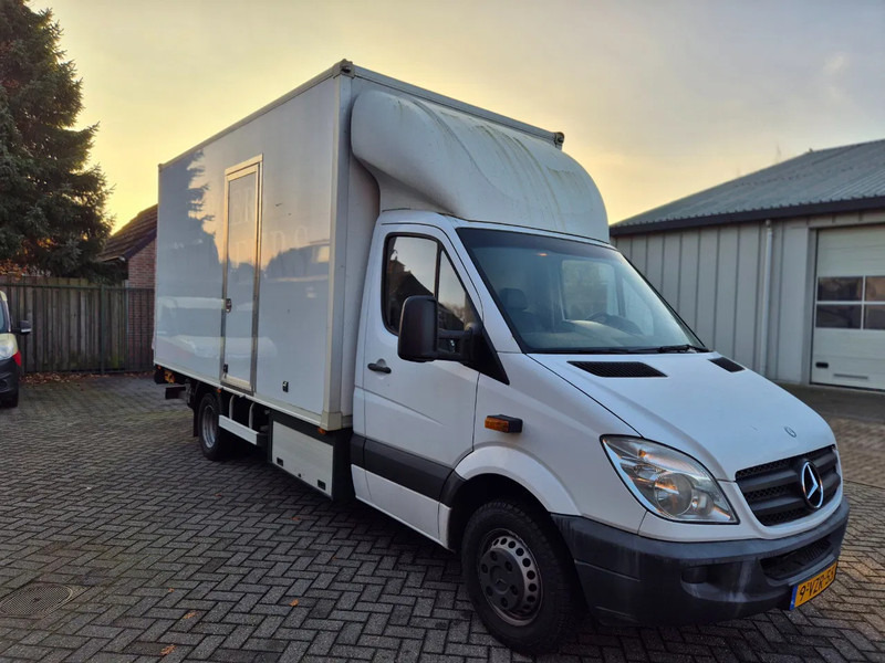 Mercedes-Benz Sprinnter . 516 cdi met laadklep - Koffer Transporter: das Bild 1 Mercedes-Benz Sprinnter . 516 cdi met laadklep - Koffer Transporter: das Bild 1