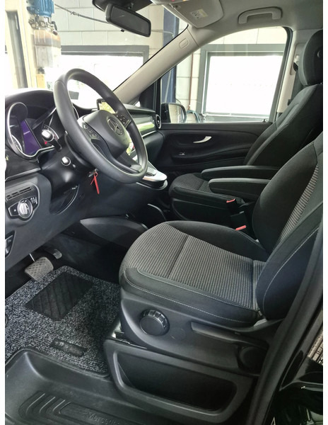 Kleintransporter, Transporter mit Doppelkabine Mercedes-Benz V-Klasse 220 D 205pk . Dubbele Cabine.: das Bild 12
