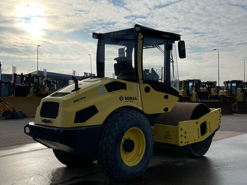 Bomag BW177D-5 | Airconditioning EPA /EU Stage V - Walzen: das Bild 4 Bomag BW177D-5 | Airconditioning EPA /EU Stage V - Walzen: das Bild 4
