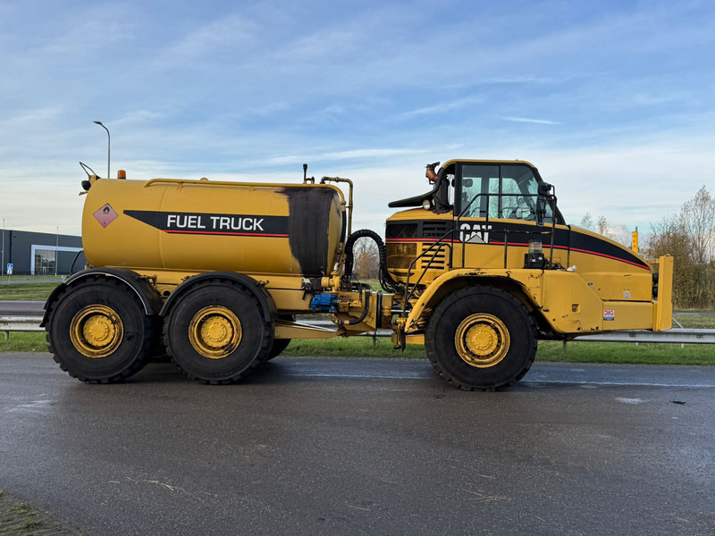 Caterpillar 725 Fuel truck - Tankwagen: das Bild 4 Caterpillar 725 Fuel truck - Tankwagen: das Bild 4