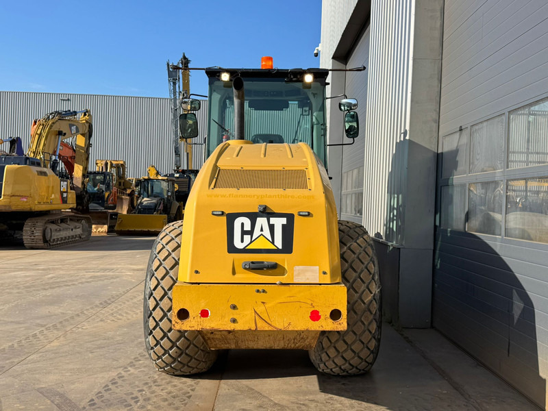 Caterpillar CS66B - Walzen: das Bild 4 Caterpillar CS66B - Walzen: das Bild 4