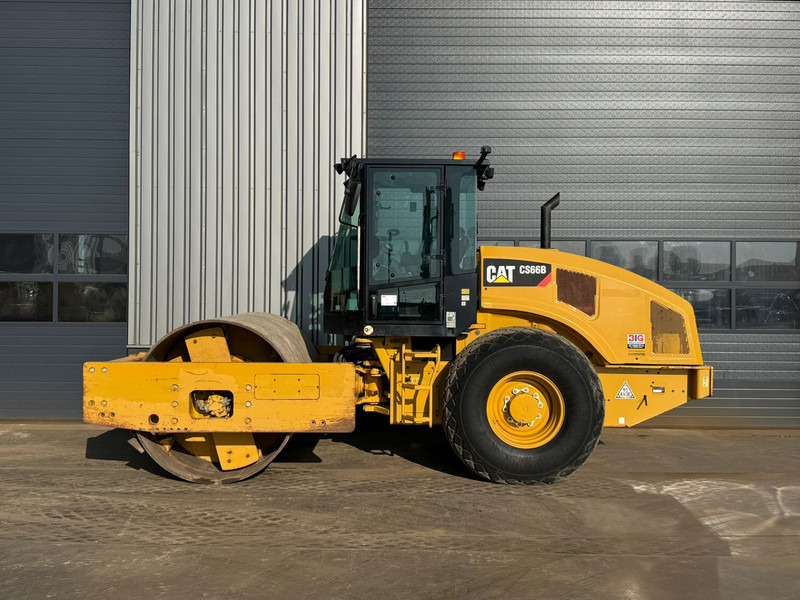 Caterpillar CS66B - Walzen: das Bild 1 Caterpillar CS66B - Walzen: das Bild 1