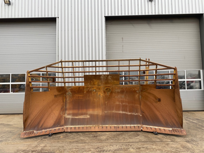 Caterpillar D9U Blade - Planierschild: das Bild 2 Caterpillar D9U Blade - Planierschild: das Bild 2