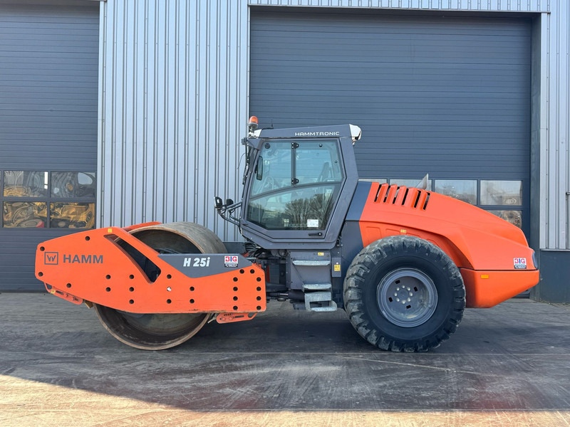 Hamm H25i - Walzen: das Bild 1 Hamm H25i - Walzen: das Bild 1