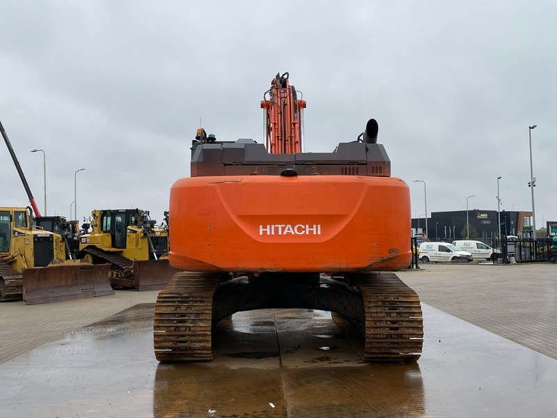 Hitachi ZX300LC-6 - Kettenbagger: das Bild 4 Hitachi ZX300LC-6 - Kettenbagger: das Bild 4