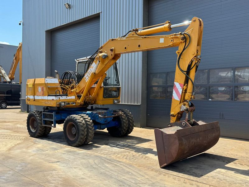 Mobilbagger Liebherr A900C: das Bild 6