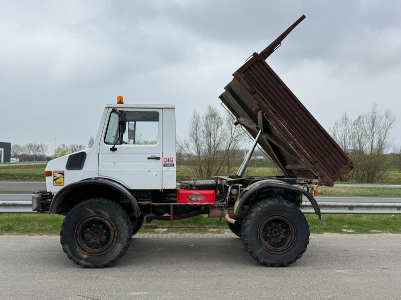 MERCEDESBENZ 425 - Kipper: das Bild 2 MERCEDESBENZ 425 - Kipper: das Bild 2