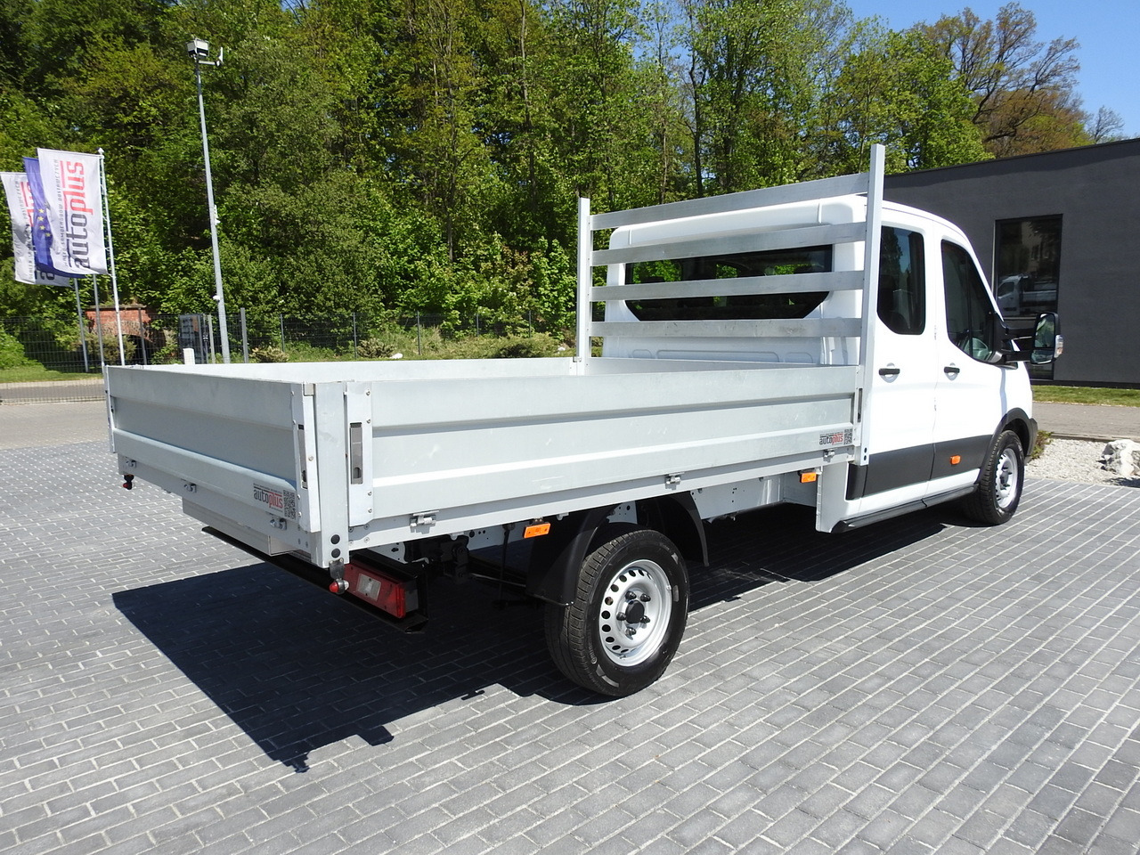 FORD TRANSIT STAKE BODY DOUBLE CABIN DOKA 7 SEATS AIR CONDITIONING 130HP - Transporter mit Doppelkabine: das Bild 3 FORD TRANSIT STAKE BODY DOUBLE CABIN DOKA 7 SEATS AIR CONDITIONING 130HP - Transporter mit Doppelkabine: das Bild 3