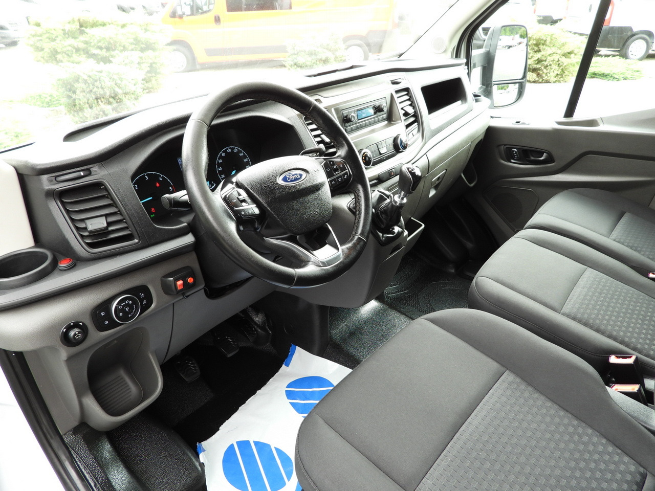 FORD TRANSIT TARPAULIN 8 PALLETS CRUISE CONTROL LED LIGHTS TWIN WHEELS AIR CONDITIONING 130HP - Planen Transporter: das Bild 2 FORD TRANSIT TARPAULIN 8 PALLETS CRUISE CONTROL LED LIGHTS TWIN WHEELS AIR CONDITIONING 130HP - Planen Transporter: das Bild 2