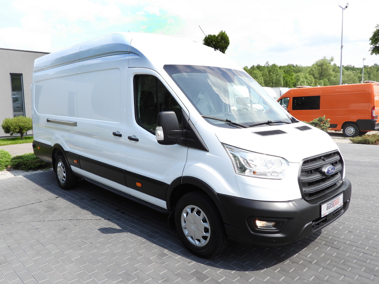 FORD TRANSIT VAN CRUISE CONTROL LED LIGHTS AIR CONDITIONING 130HP - Kastenwagen: das Bild 4 FORD TRANSIT VAN CRUISE CONTROL LED LIGHTS AIR CONDITIONING 130HP - Kastenwagen: das Bild 4