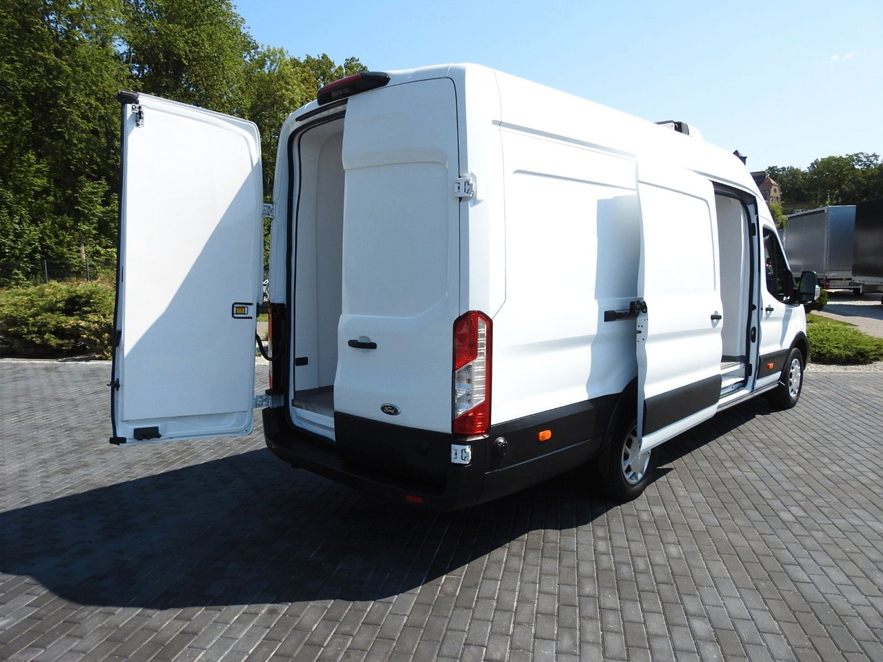 Ford TRANSIT KÜHLKASTENWAGEN 0*C HEIZFUNKTION Ford TRANSIT KÜHLKASTENWAGEN 0*C HEIZFUNKTION - Kühltransporter: das Bild 3 Ford TRANSIT KÜHLKASTENWAGEN 0*C HEIZFUNKTION Ford TRANSIT KÜHLKASTENWAGEN 0*C HEIZFUNKTION - Kühltransporter: das Bild 3