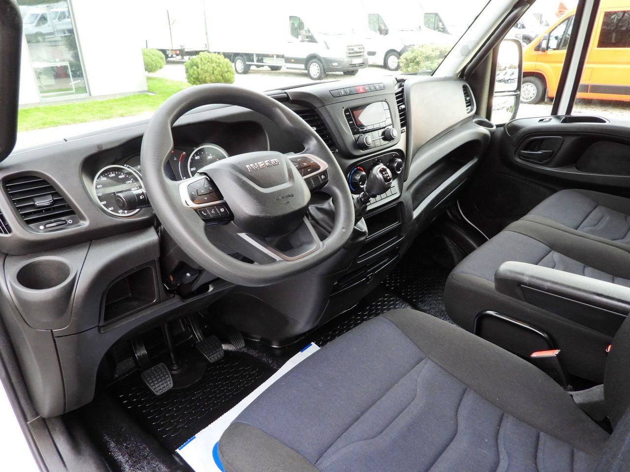 IVECO DAILY 35C14 TIPPER CRUISE CONTROL TWIN WHEELS AIR CONDITIONING 140HP - Kipper Transporter: das Bild 2 IVECO DAILY 35C14 TIPPER CRUISE CONTROL TWIN WHEELS AIR CONDITIONING 140HP - Kipper Transporter: das Bild 2