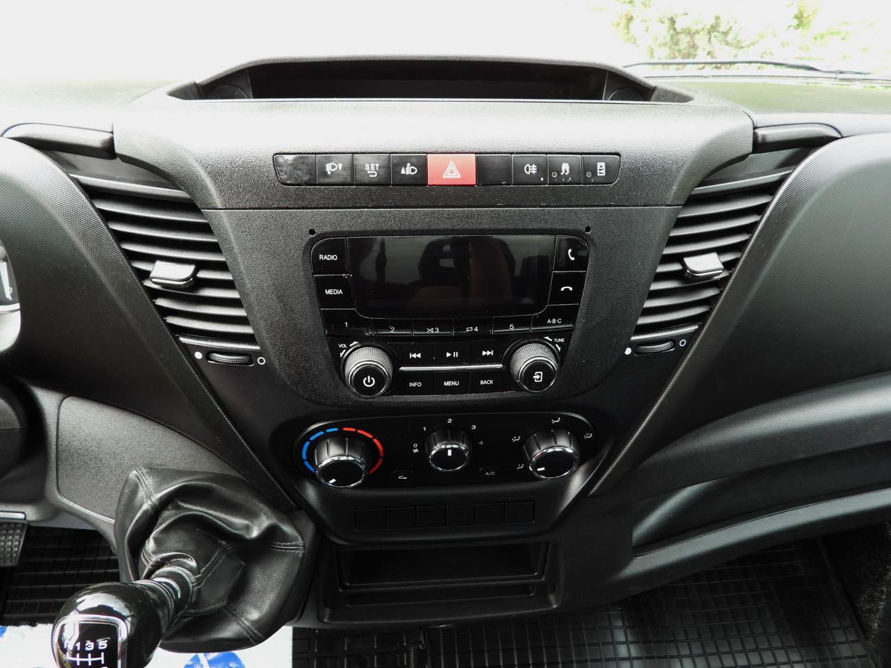 Kipper Transporter IVECO DAILY 35C16 TIPPER CRUISE CONTROL TWIN WHEELS AIR CONDITIONING  160HP: das Bild 32