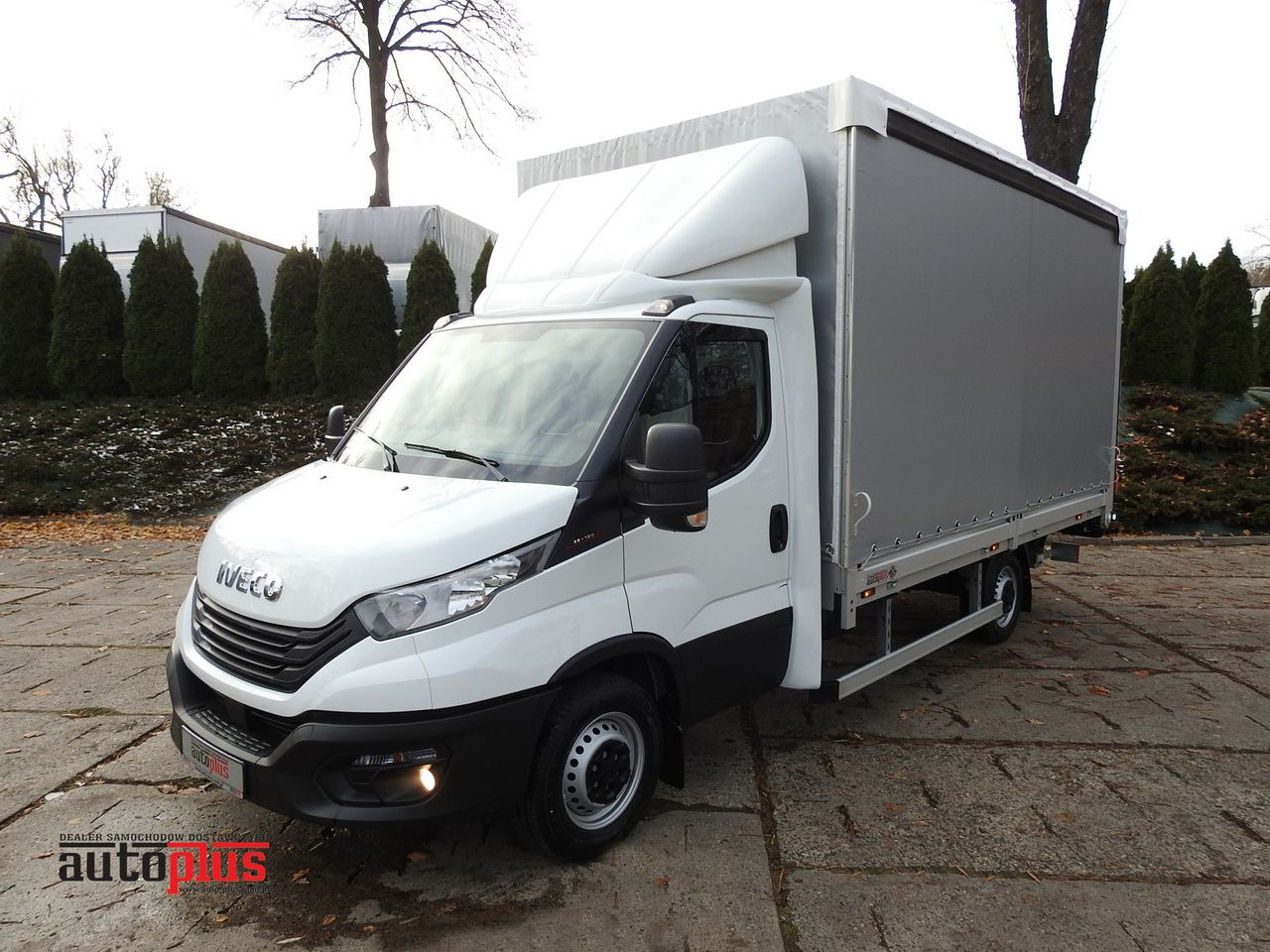 IVECO DAILY 35S16 NEW TARPAULIN LIFT 8 PALLETS CRUISE CONTROL AIR CONDITIONING 160HP - Planen Transporter: das Bild 1 IVECO DAILY 35S16 NEW TARPAULIN LIFT 8 PALLETS CRUISE CONTROL AIR CONDITIONING 160HP - Planen Transporter: das Bild 1