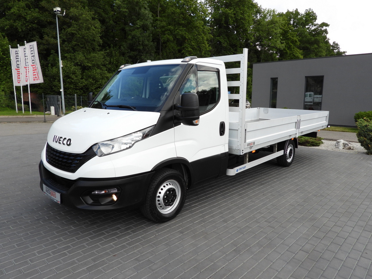 Pritsche Transporter IVECO DAILY 35S16 STAKE BODY 10 PALLETS CRUISE CONTROL AIR CONDITIONING 160HP: das Bild 6 Pritsche Transporter IVECO DAILY 35S16 STAKE BODY 10 PALLETS CRUISE CONTROL AIR CONDITIONING 160HP: das Bild 6