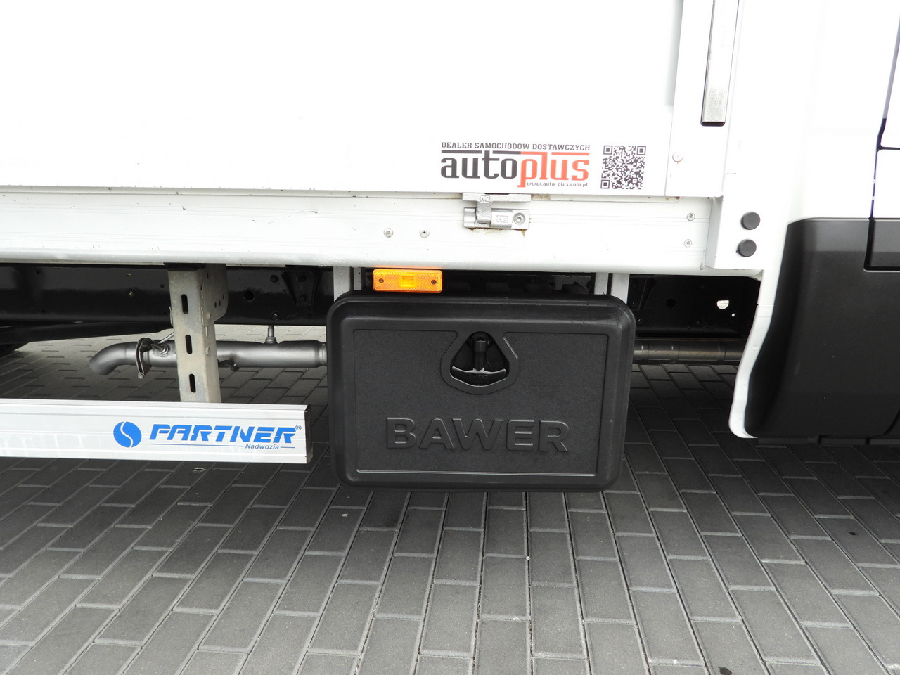 Pritsche Transporter IVECO DAILY 35S16 STAKE BODY 10 PALLETS CRUISE CONTROL AIR CONDITIONING 160HP: das Bild 20 Pritsche Transporter IVECO DAILY 35S16 STAKE BODY 10 PALLETS CRUISE CONTROL AIR CONDITIONING 160HP: das Bild 20