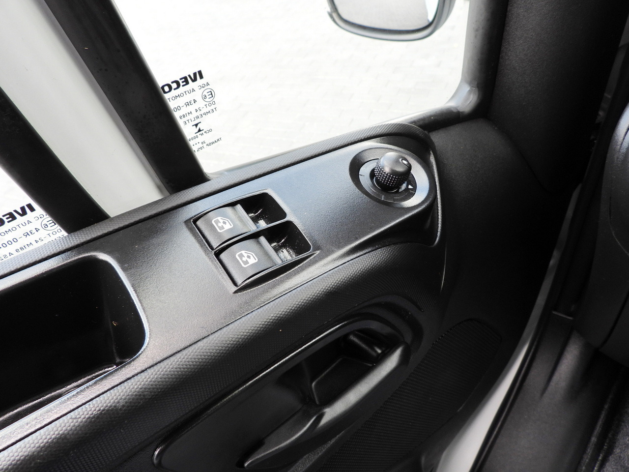 Pritsche Transporter IVECO DAILY 35S16 STAKE BODY 10 PALLETS CRUISE CONTROL AIR CONDITIONING 160HP: das Bild 27 Pritsche Transporter IVECO DAILY 35S16 STAKE BODY 10 PALLETS CRUISE CONTROL AIR CONDITIONING 160HP: das Bild 27