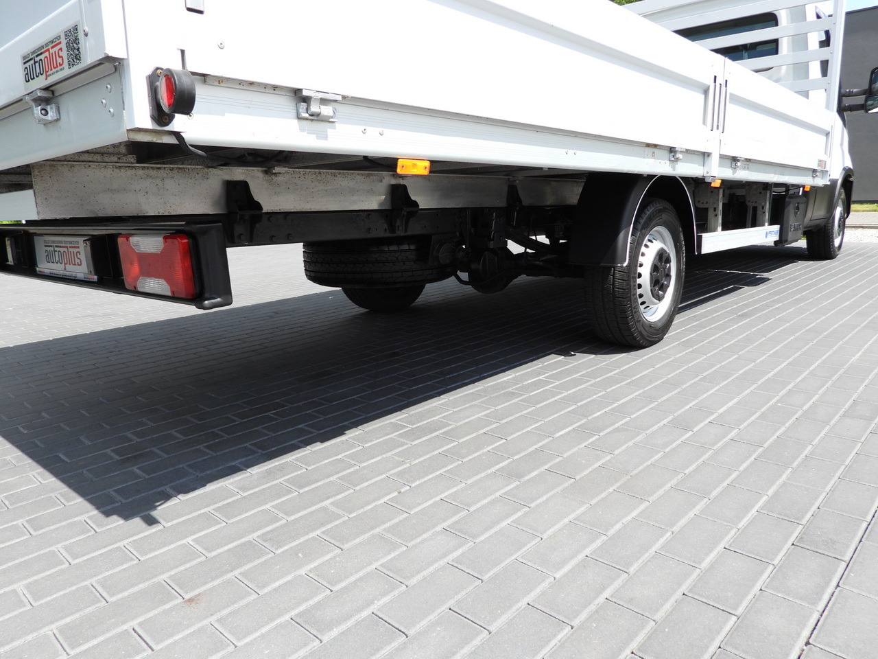 Pritsche Transporter IVECO DAILY 35S16 STAKE BODY 10 PALLETS CRUISE CONTROL AIR CONDITIONING 160HP: das Bild 16 Pritsche Transporter IVECO DAILY 35S16 STAKE BODY 10 PALLETS CRUISE CONTROL AIR CONDITIONING 160HP: das Bild 16