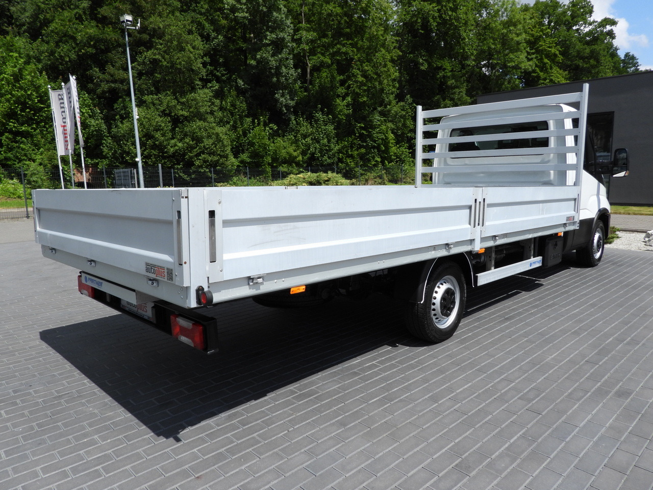 Pritsche Transporter IVECO DAILY 35S16 STAKE BODY 10 PALLETS CRUISE CONTROL AIR CONDITIONING 160HP: das Bild 13 Pritsche Transporter IVECO DAILY 35S16 STAKE BODY 10 PALLETS CRUISE CONTROL AIR CONDITIONING 160HP: das Bild 13