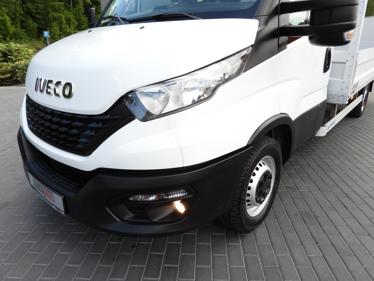 Pritsche Transporter IVECO DAILY 35S16 STAKE BODY 10 PALLETS CRUISE CONTROL AIR CONDITIONING 160HP: das Bild 18 Pritsche Transporter IVECO DAILY 35S16 STAKE BODY 10 PALLETS CRUISE CONTROL AIR CONDITIONING 160HP: das Bild 18
