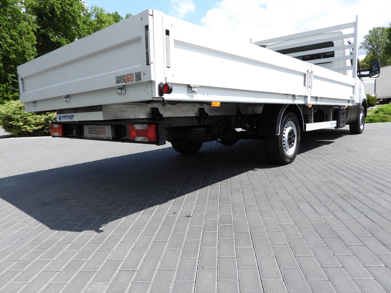 Pritsche Transporter IVECO DAILY 35S16 STAKE BODY 10 PALLETS CRUISE CONTROL AIR CONDITIONING 160HP: das Bild 23 Pritsche Transporter IVECO DAILY 35S16 STAKE BODY 10 PALLETS CRUISE CONTROL AIR CONDITIONING 160HP: das Bild 23