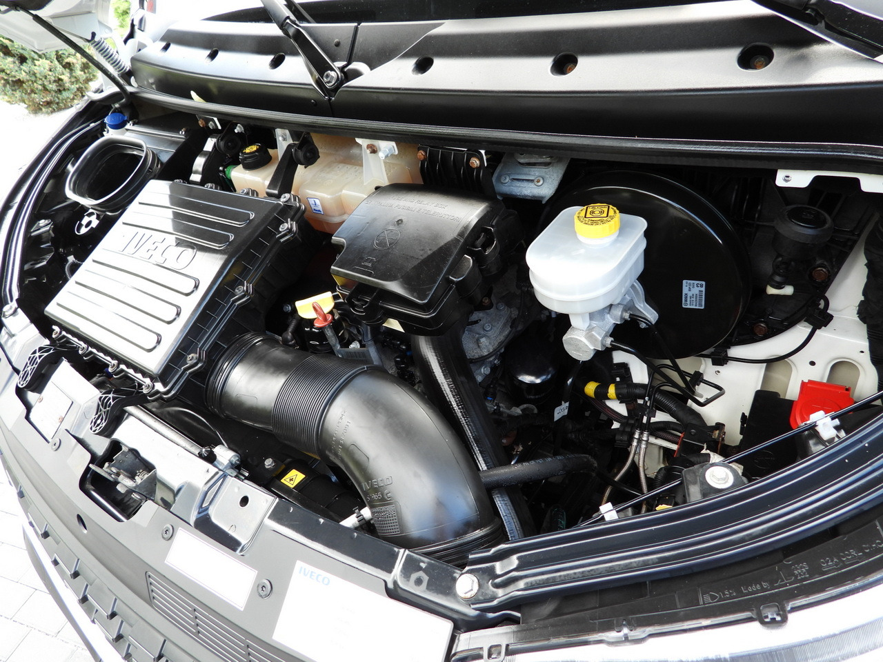 Pritsche Transporter IVECO DAILY 35S16 STAKE BODY 10 PALLETS CRUISE CONTROL AIR CONDITIONING 160HP: das Bild 24 Pritsche Transporter IVECO DAILY 35S16 STAKE BODY 10 PALLETS CRUISE CONTROL AIR CONDITIONING 160HP: das Bild 24