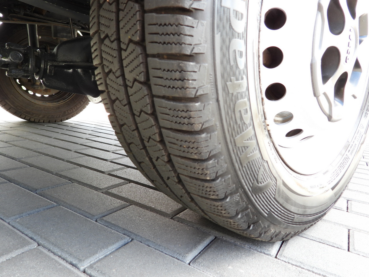 Pritsche Transporter IVECO DAILY 35S16 STAKE BODY 10 PALLETS CRUISE CONTROL AIR CONDITIONING 160HP: das Bild 21 Pritsche Transporter IVECO DAILY 35S16 STAKE BODY 10 PALLETS CRUISE CONTROL AIR CONDITIONING 160HP: das Bild 21