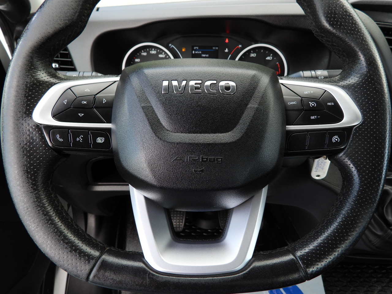 Pritsche Transporter IVECO DAILY 35S16 STAKE BODY 10 PALLETS CRUISE CONTROL AIR CONDITIONING 160HP: das Bild 29 Pritsche Transporter IVECO DAILY 35S16 STAKE BODY 10 PALLETS CRUISE CONTROL AIR CONDITIONING 160HP: das Bild 29