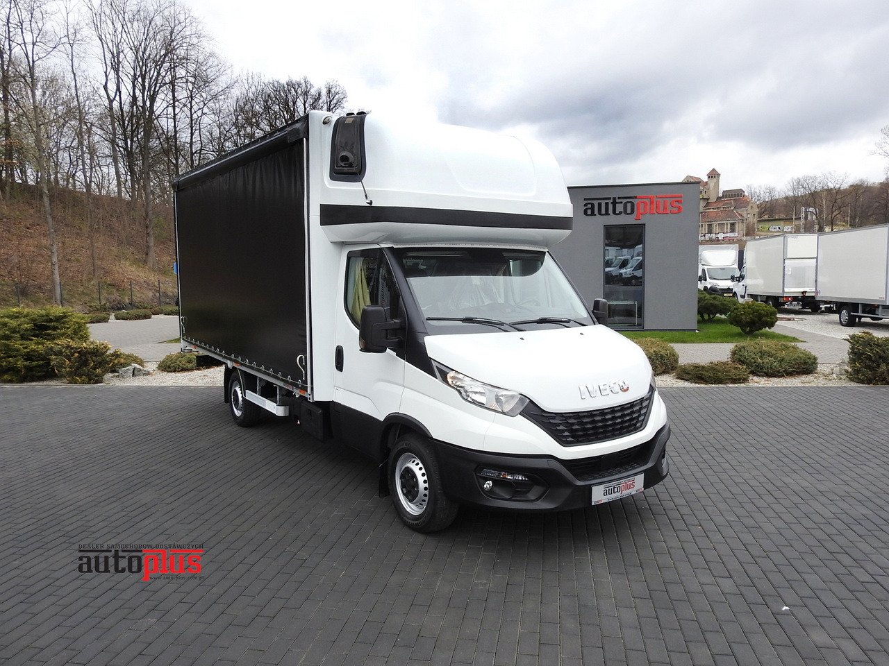IVECO DAILY 35S18 TARPAULIN 10 PALLETS WEBASTO CRUISE CONTROL AIR CONDITIONING 180HP - Planen Transporter: das Bild 1 IVECO DAILY 35S18 TARPAULIN 10 PALLETS WEBASTO CRUISE CONTROL AIR CONDITIONING 180HP - Planen Transporter: das Bild 1