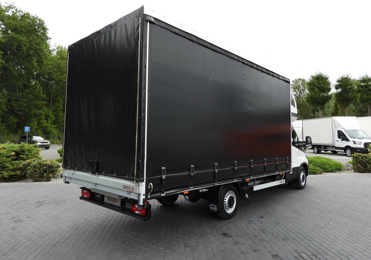 IVECO DAILY 35S18 TARPAULIN 10 PALLETS WEBASTO CRUISE CONTROL NAVIGATION LED LIGHTS AIR CONDITIONING 180HP - Planen Transporter: das Bild 3 IVECO DAILY 35S18 TARPAULIN 10 PALLETS WEBASTO CRUISE CONTROL NAVIGATION LED LIGHTS AIR CONDITIONING 180HP - Planen Transporter: das Bild 3