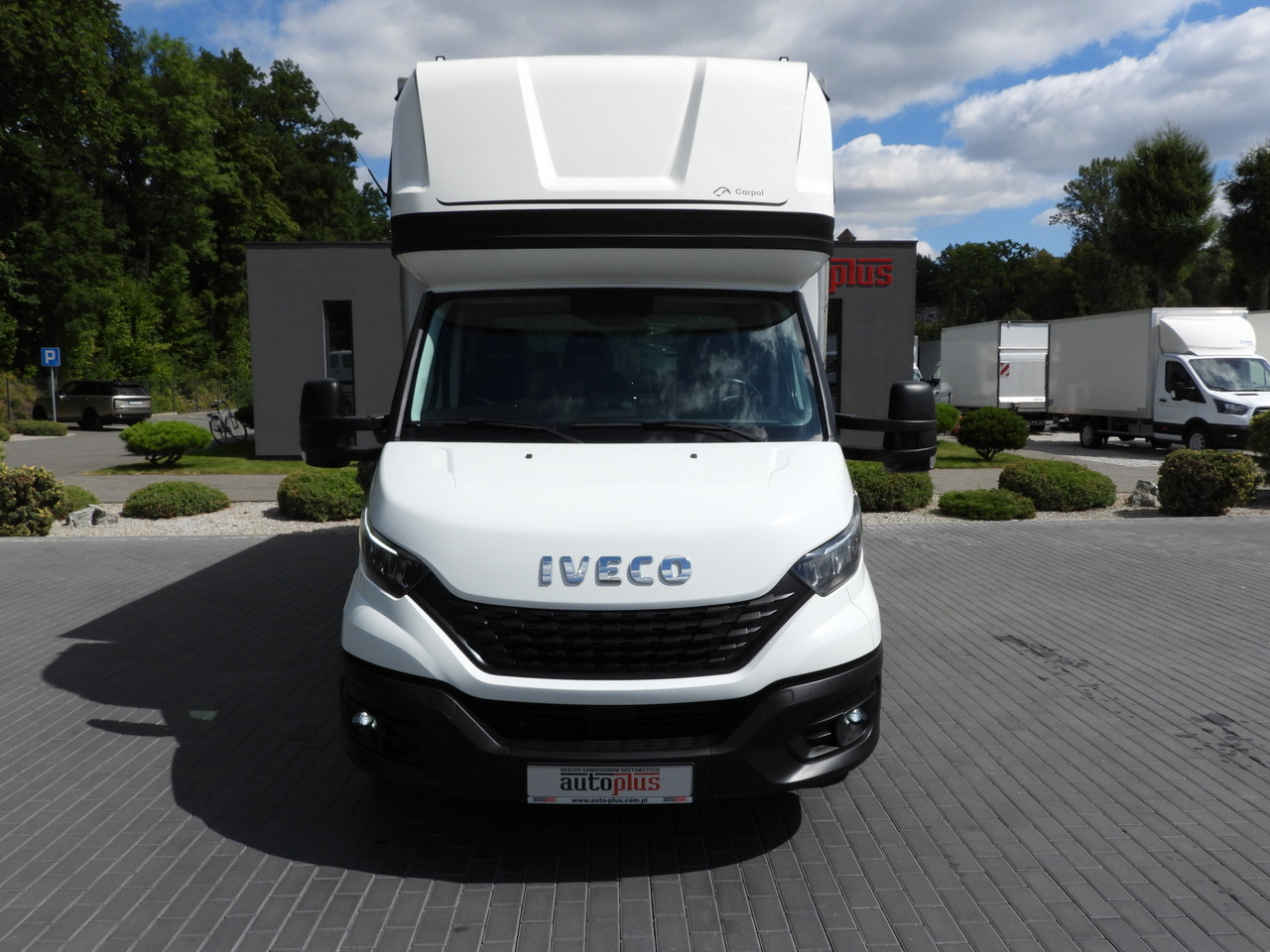 IVECO DAILY 35S18 TARPAULIN 10 PALLETS WEBASTO CRUISE CONTROL NAVIGATION LED LIGHTS AIR CONDITIONING 180HP - Planen Transporter: das Bild 5 IVECO DAILY 35S18 TARPAULIN 10 PALLETS WEBASTO CRUISE CONTROL NAVIGATION LED LIGHTS AIR CONDITIONING 180HP - Planen Transporter: das Bild 5