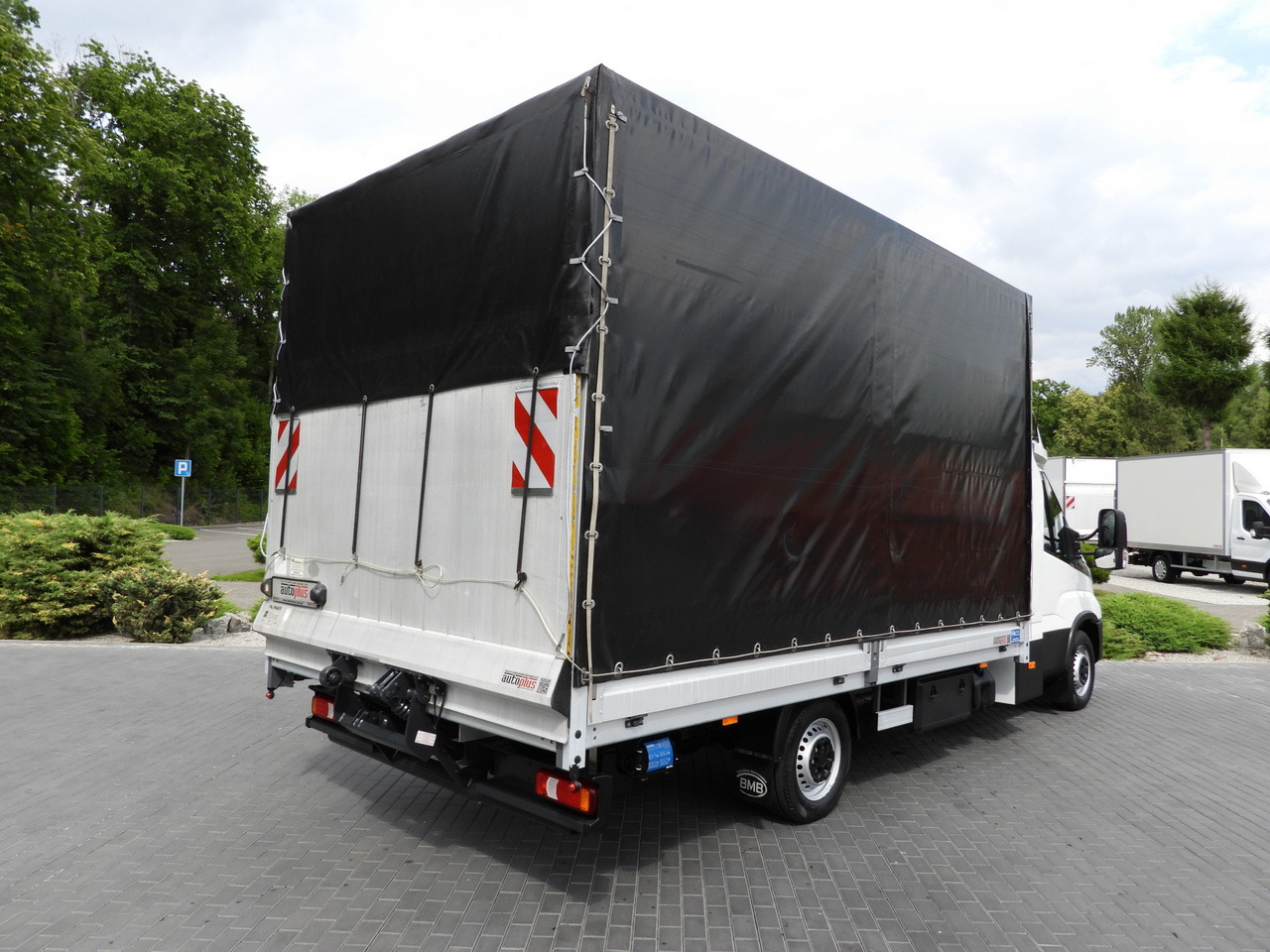 IVECO DAILY 35S18 TARPAULIN LIFT 10 PALLETS WEBASTO CRUISE CONTROL PNEUMATICS AIR CONDITIONING 180HP - Planen Transporter: das Bild 3 IVECO DAILY 35S18 TARPAULIN LIFT 10 PALLETS WEBASTO CRUISE CONTROL PNEUMATICS AIR CONDITIONING 180HP - Planen Transporter: das Bild 3