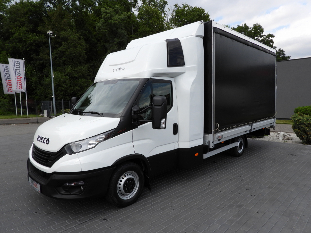 IVECO DAILY 35S18 TARPAULIN LIFT 10 PALLETS WEBASTO CRUISE CONTROL PNEUMATICS AIR CONDITIONING 180HP - Planen Transporter: das Bild 5 IVECO DAILY 35S18 TARPAULIN LIFT 10 PALLETS WEBASTO CRUISE CONTROL PNEUMATICS AIR CONDITIONING 180HP - Planen Transporter: das Bild 5