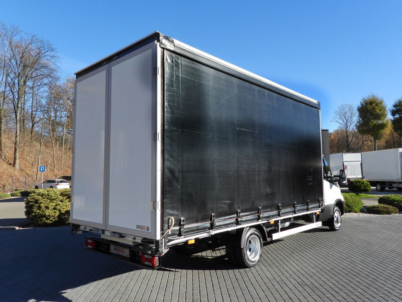 IVECO DAILY 50C17 TARPAULIN 10 PALLETS CRUISE CONTROL TWIN WHEELS AIR CONDITIONING 180HP - Planen Transporter: das Bild 3 IVECO DAILY 50C17 TARPAULIN 10 PALLETS CRUISE CONTROL TWIN WHEELS AIR CONDITIONING 180HP - Planen Transporter: das Bild 3