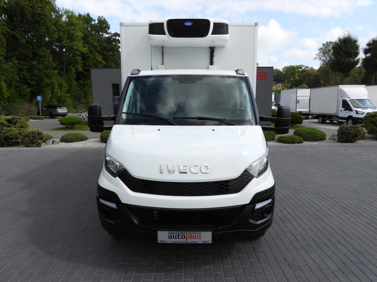 IVECO DAILY 70C17 REFRIGERATOR 1*C LIFT 10 PALLETS POWER SUPPLY 230V CRUISE CONTROL AIR CONDITIONING PNEUMATICS AUTOMATIC TRANSMISSION HI-MATIC TWIN WHEELS 170HP - Kühlkoffer LKW: das Bild 5 IVECO DAILY 70C17 REFRIGERATOR 1*C LIFT 10 PALLETS POWER SUPPLY 230V CRUISE CONTROL AIR CONDITIONING PNEUMATICS AUTOMATIC TRANSMISSION HI-MATIC TWIN WHEELS 170HP - Kühlkoffer LKW: das Bild 5