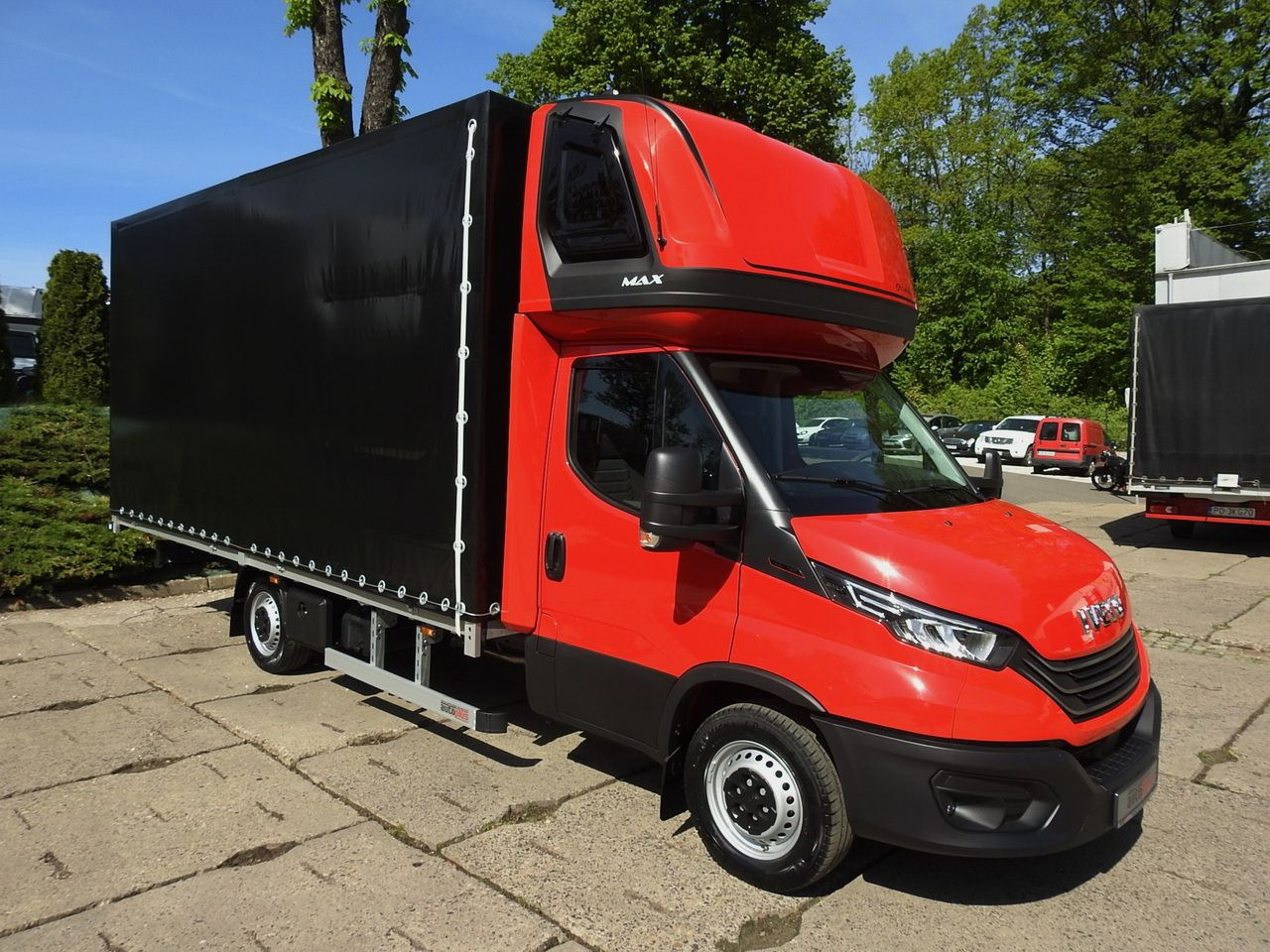 IVECO DAILY NEW TARPAULIN 10 PALLETS WEBASTO CRUISE CONTROL NAVIGATION AIR CONDITIONING LED LIGHTS 180HP - Planen Transporter: das Bild 4 IVECO DAILY NEW TARPAULIN 10 PALLETS WEBASTO CRUISE CONTROL NAVIGATION AIR CONDITIONING LED LIGHTS 180HP - Planen Transporter: das Bild 4