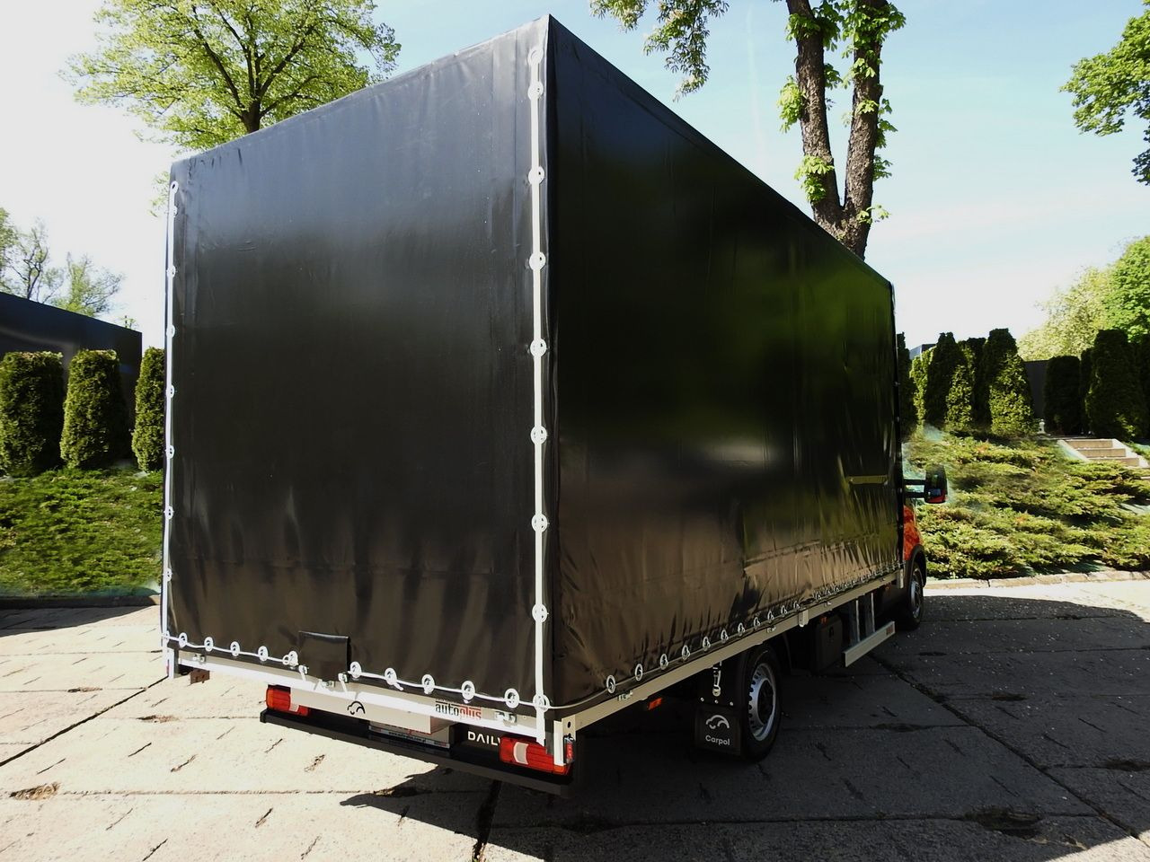 IVECO DAILY NEW TARPAULIN 10 PALLETS WEBASTO CRUISE CONTROL NAVIGATION AIR CONDITIONING LED LIGHTS 180HP - Planen Transporter: das Bild 3 IVECO DAILY NEW TARPAULIN 10 PALLETS WEBASTO CRUISE CONTROL NAVIGATION AIR CONDITIONING LED LIGHTS 180HP - Planen Transporter: das Bild 3